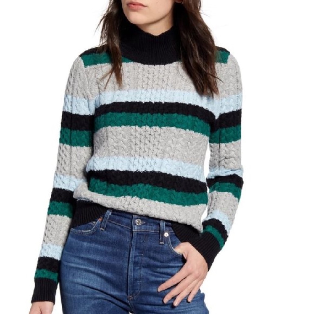 1901 Turtleneck Cable Stitch Sweater